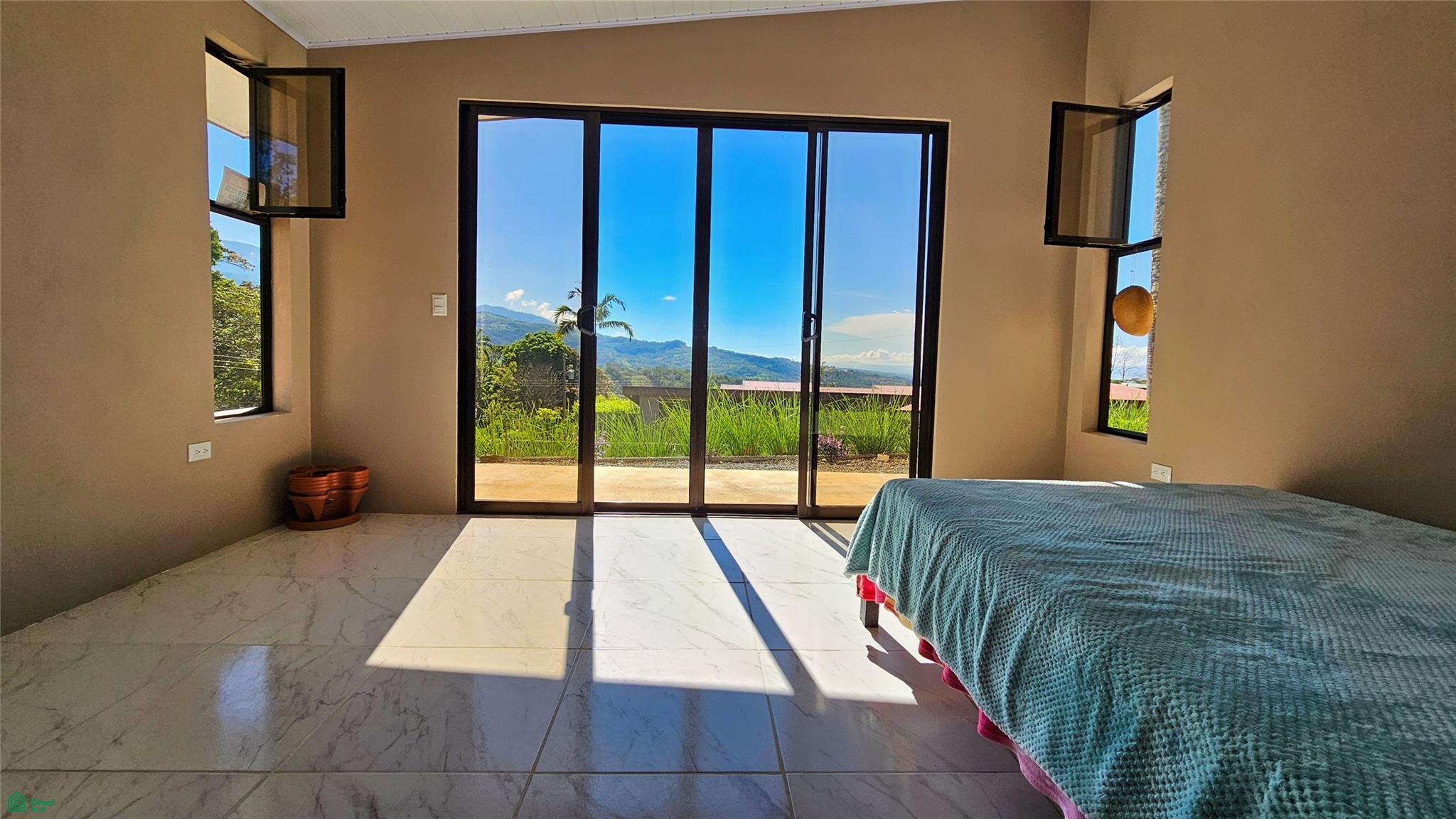 Casa Amara Miravalles