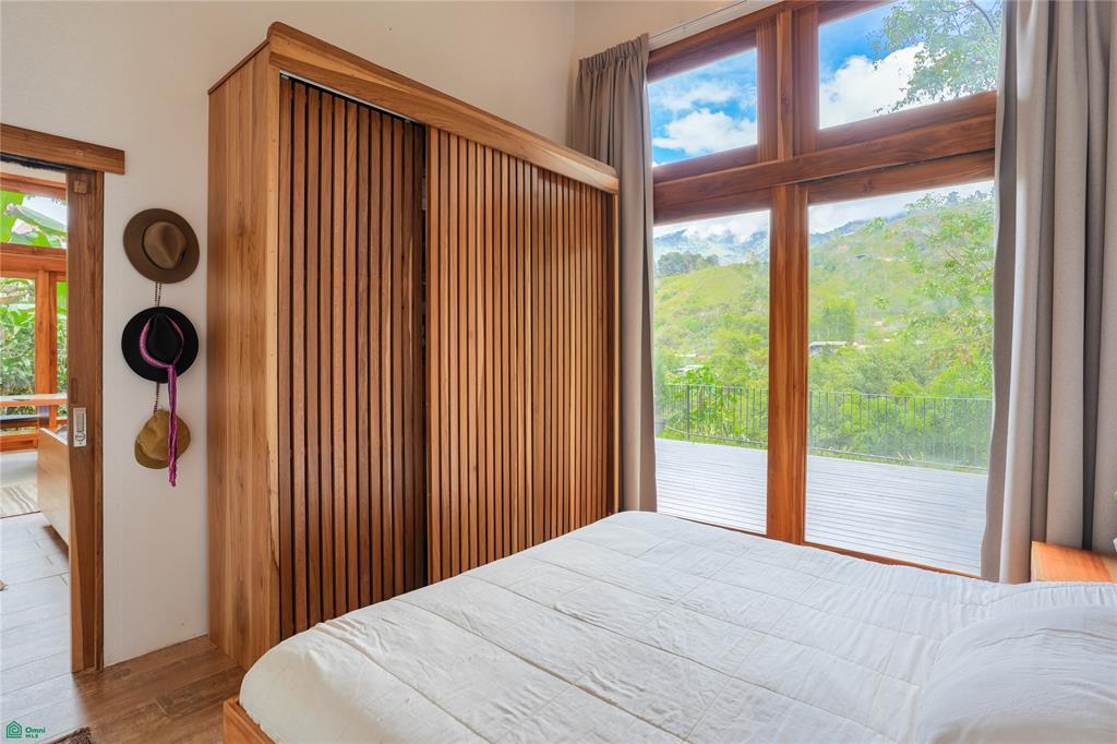 Modern Organic Mountain Home