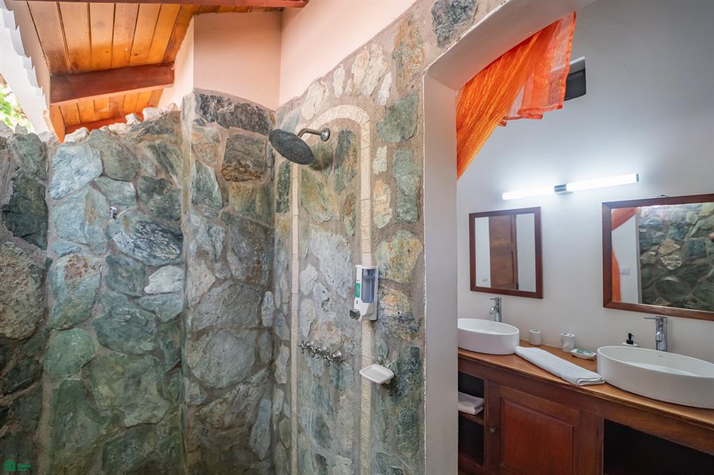 Gecko Verde Hotel