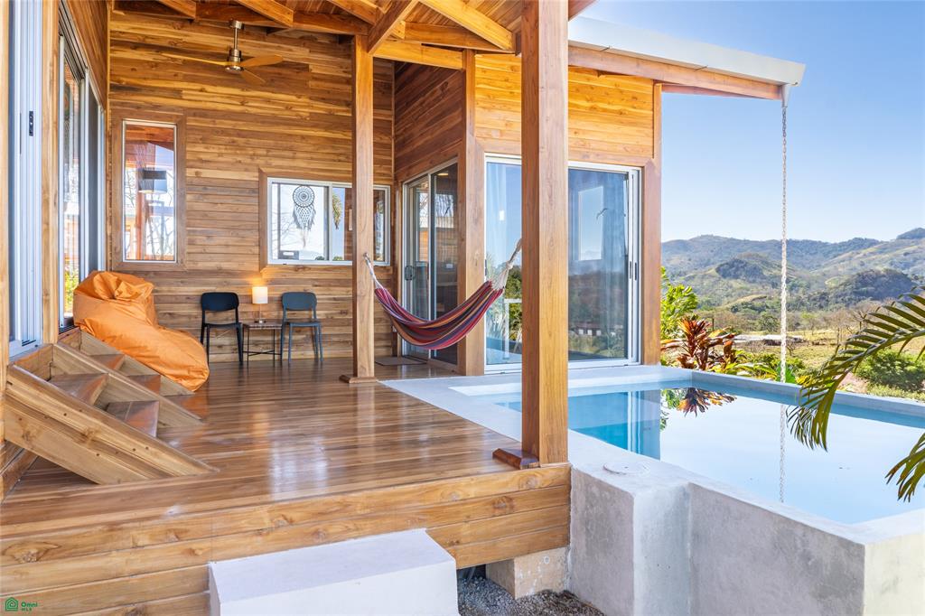 Pura Vida Home