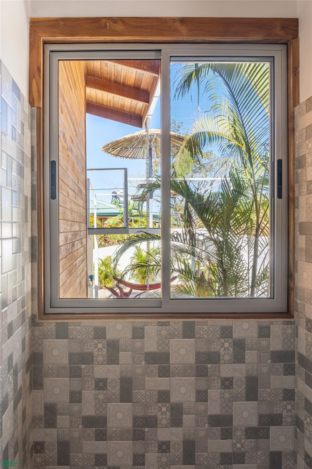 Pura Vida Home