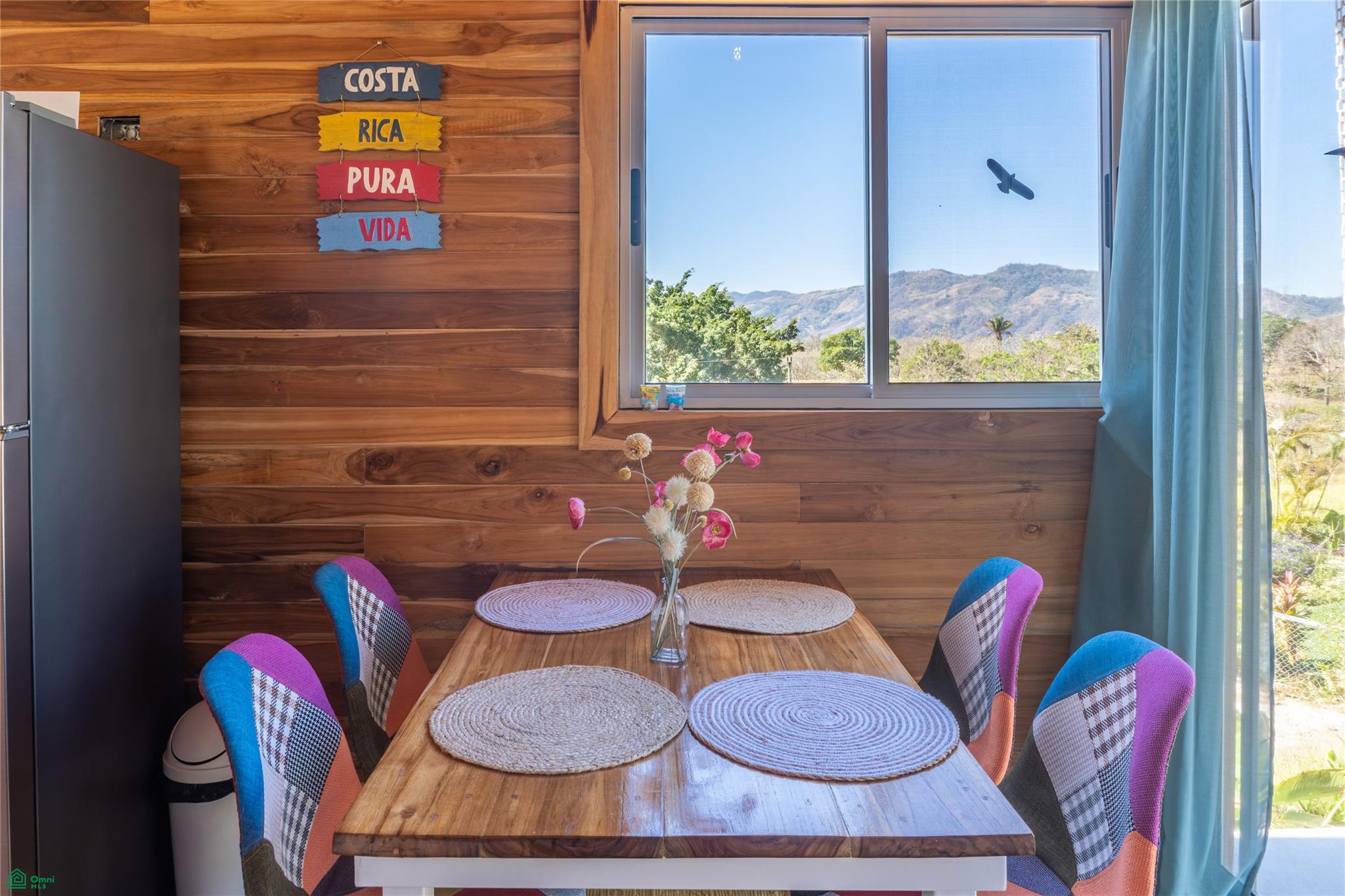 Pura Vida Home