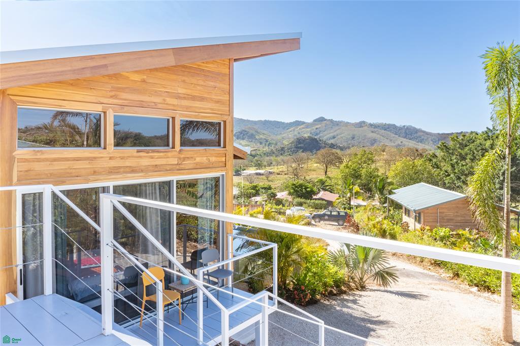 Pura Vida Home