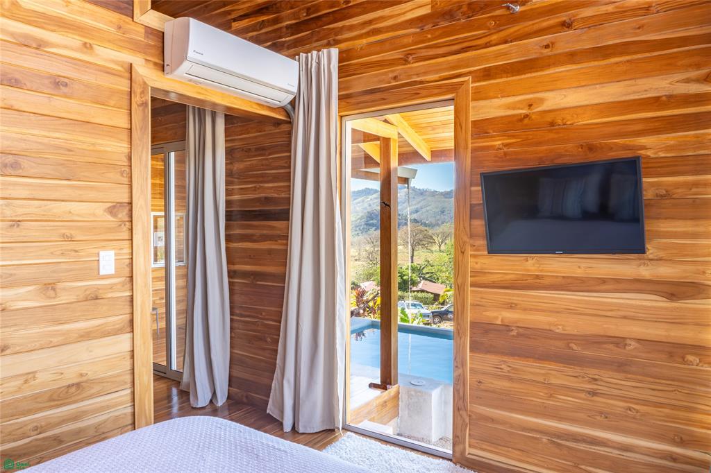 Pura Vida Home