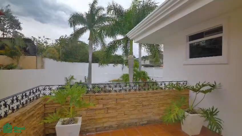 Luxury Artist Estate