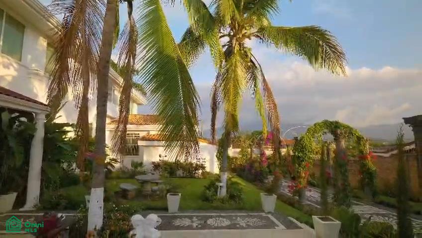 Luxury Artist Estate