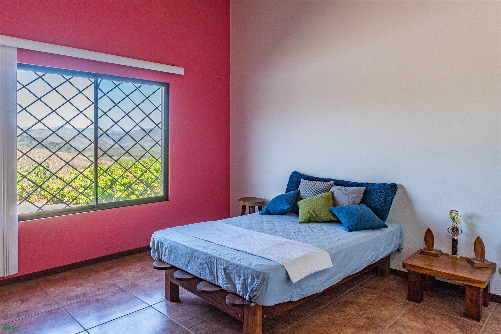 Finca Luna y Sol | Home with 185 Acres