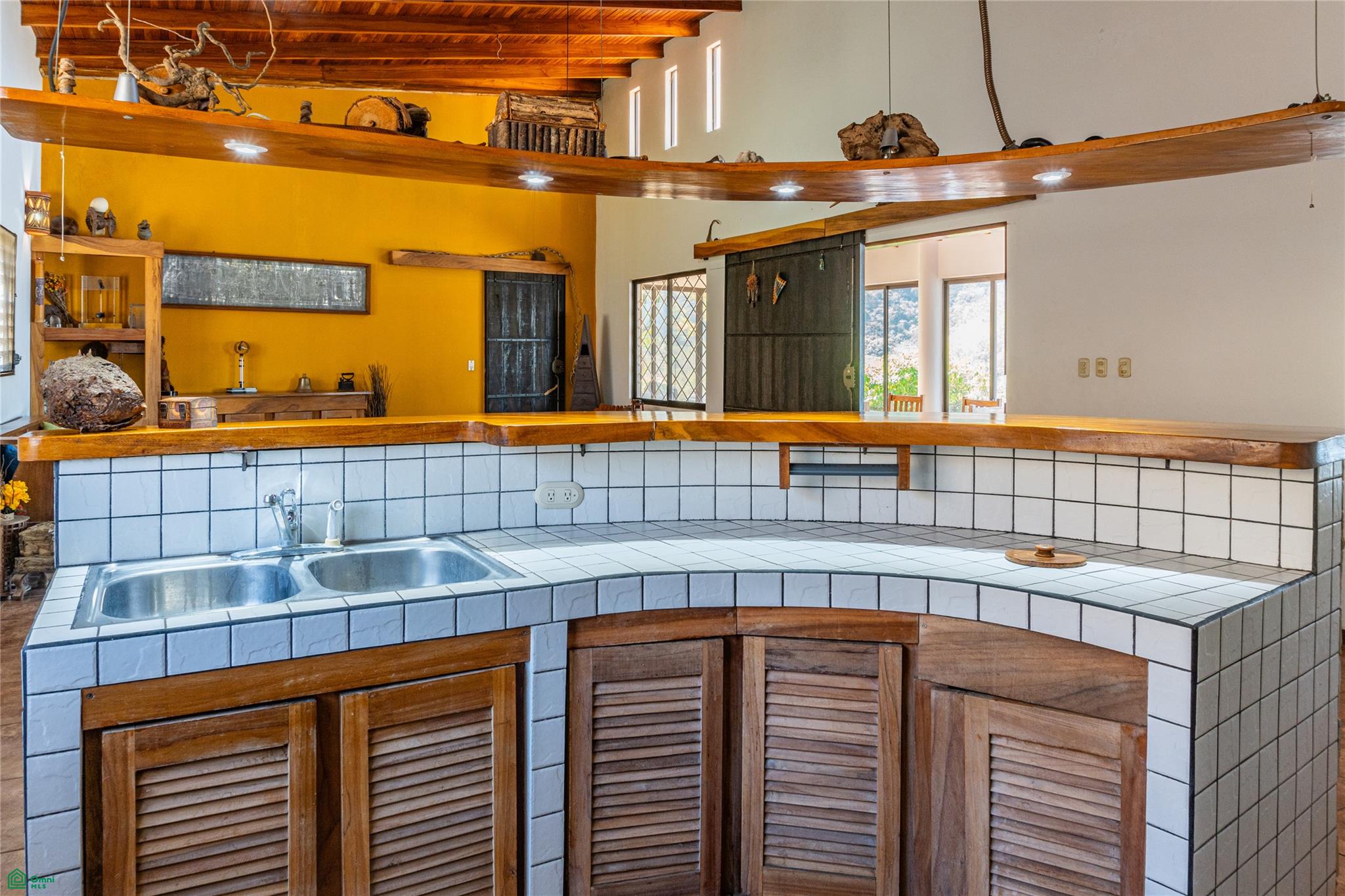 Finca Luna y Sol | Home with 185 Acres