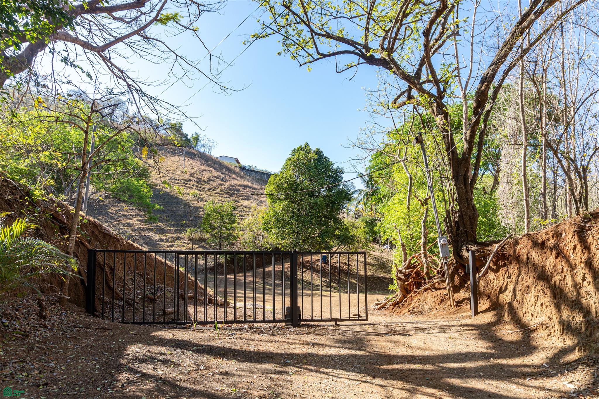 Finca Luna y Sol | Home with 185 Acres
