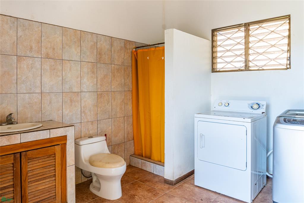 Finca Luna y Sol | Home with 185 Acres