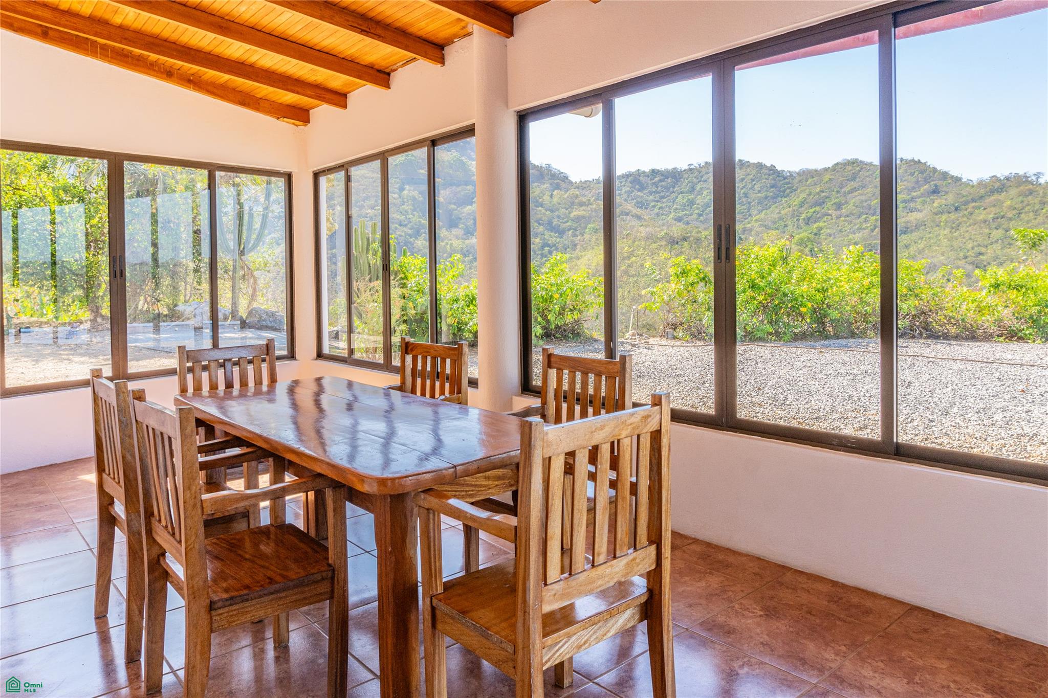 Finca Luna y Sol | Home with 185 Acres