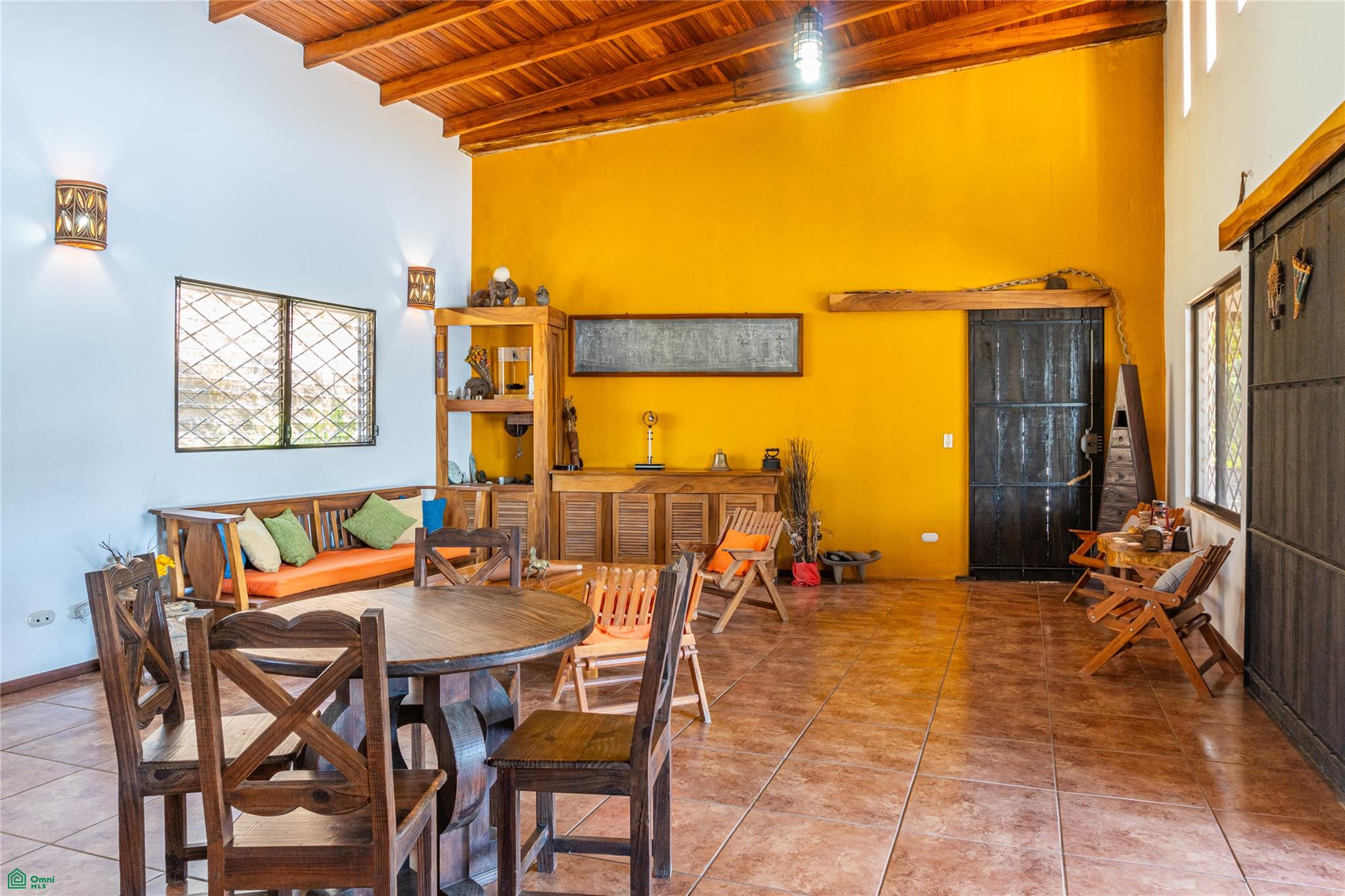 Finca Luna y Sol | Home with 185 Acres