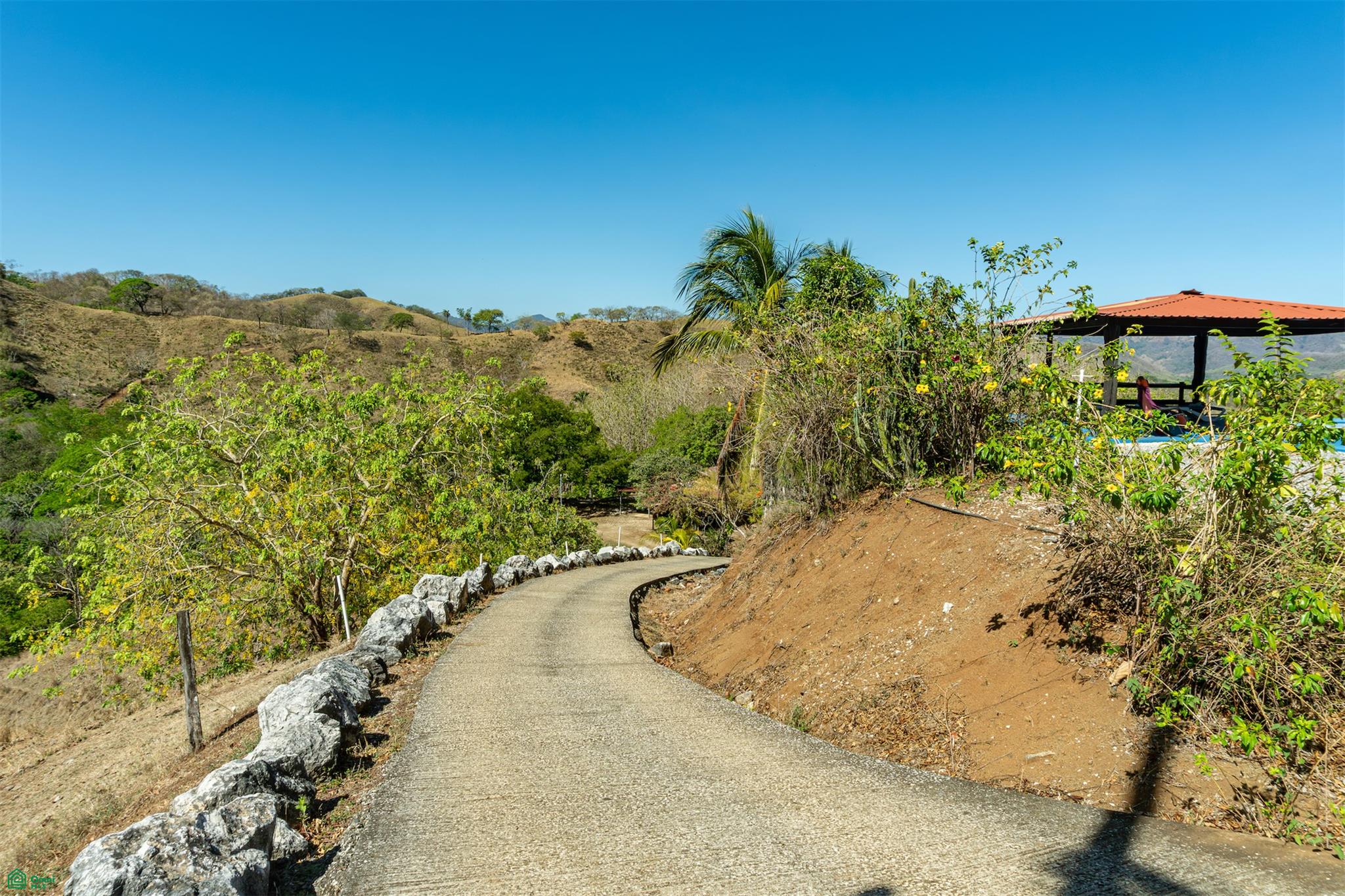 Finca Luna y Sol | Home with 185 Acres