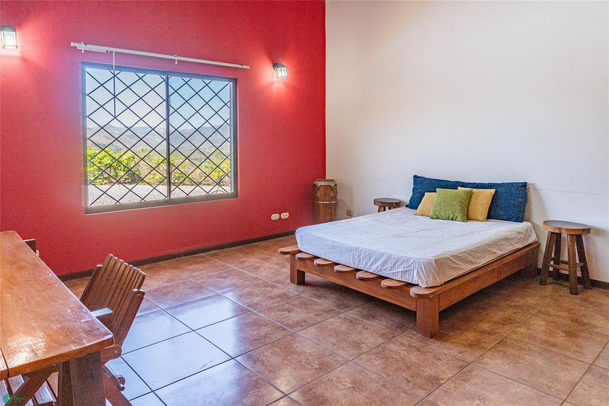 Finca Luna y Sol | Home with 185 Acres