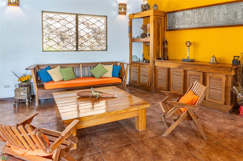 Finca Luna y Sol | Home with 185 Acres