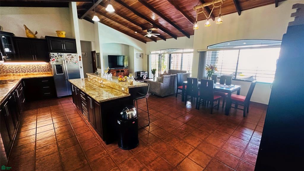 Central Valley View Estate