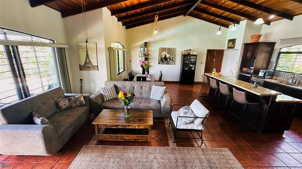 Central Valley View Estate