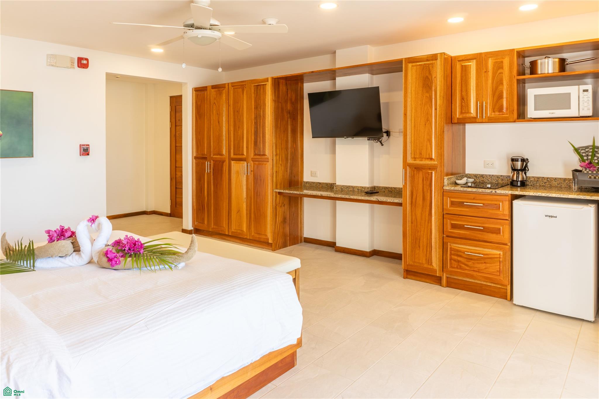 Samara Collective Beachfront