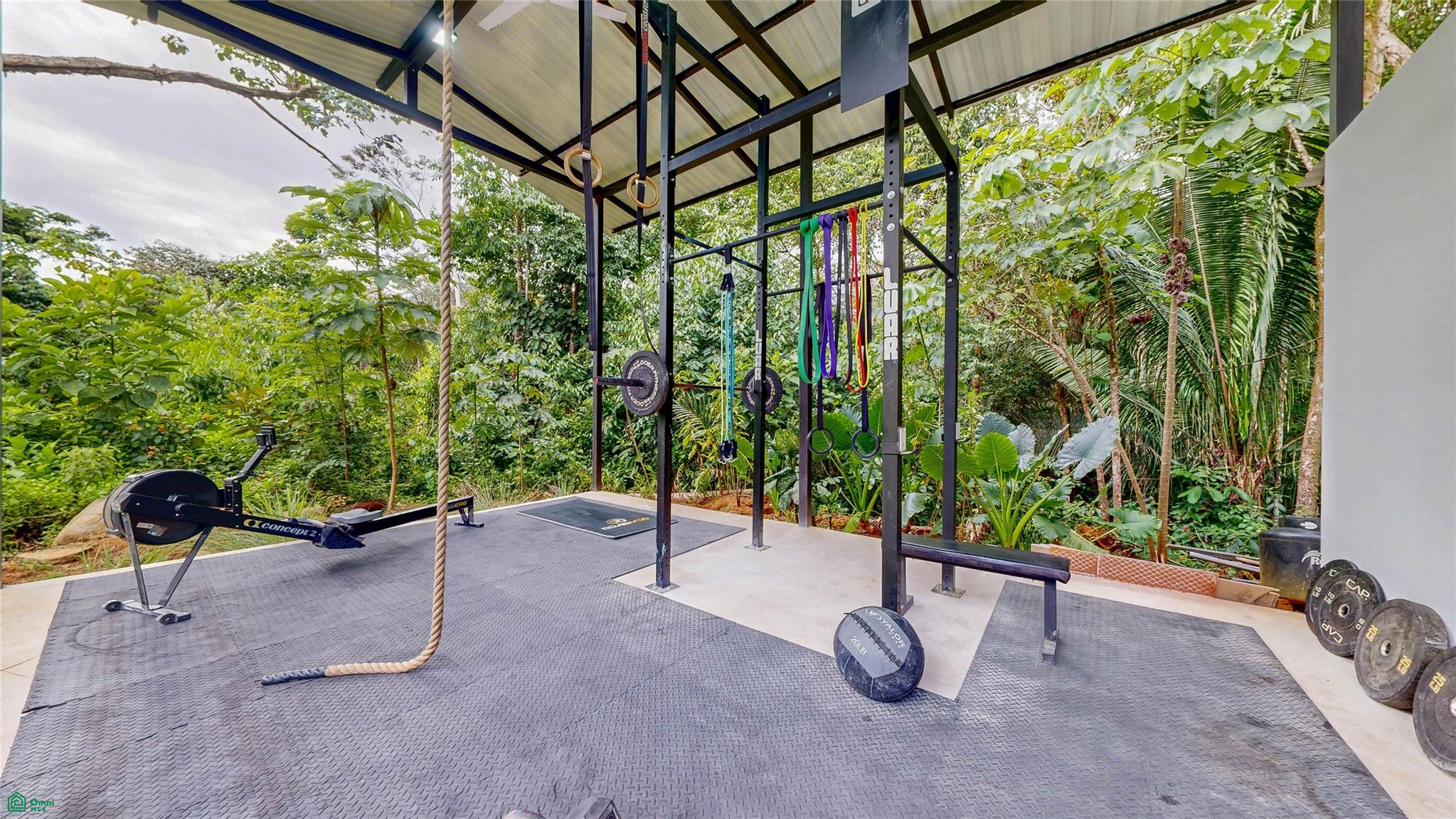 The Hidden Jungle Residence