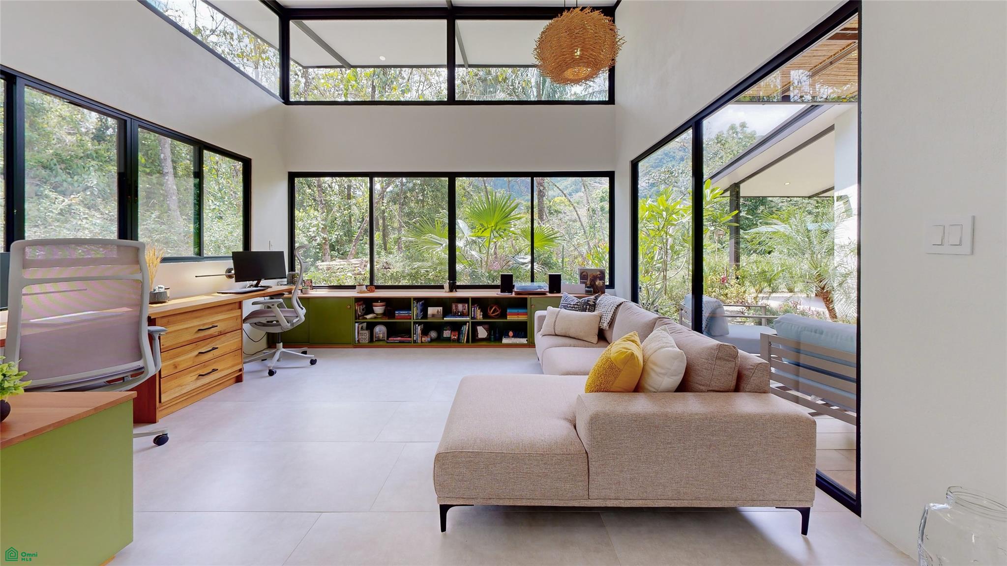 The Hidden Jungle Residence