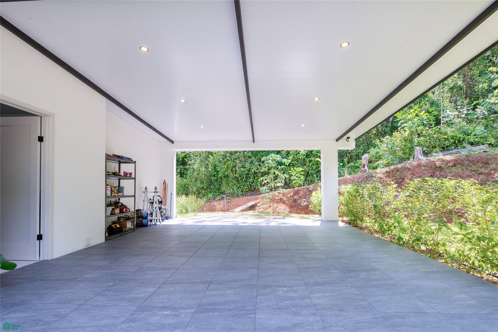 The Hidden Jungle Residence