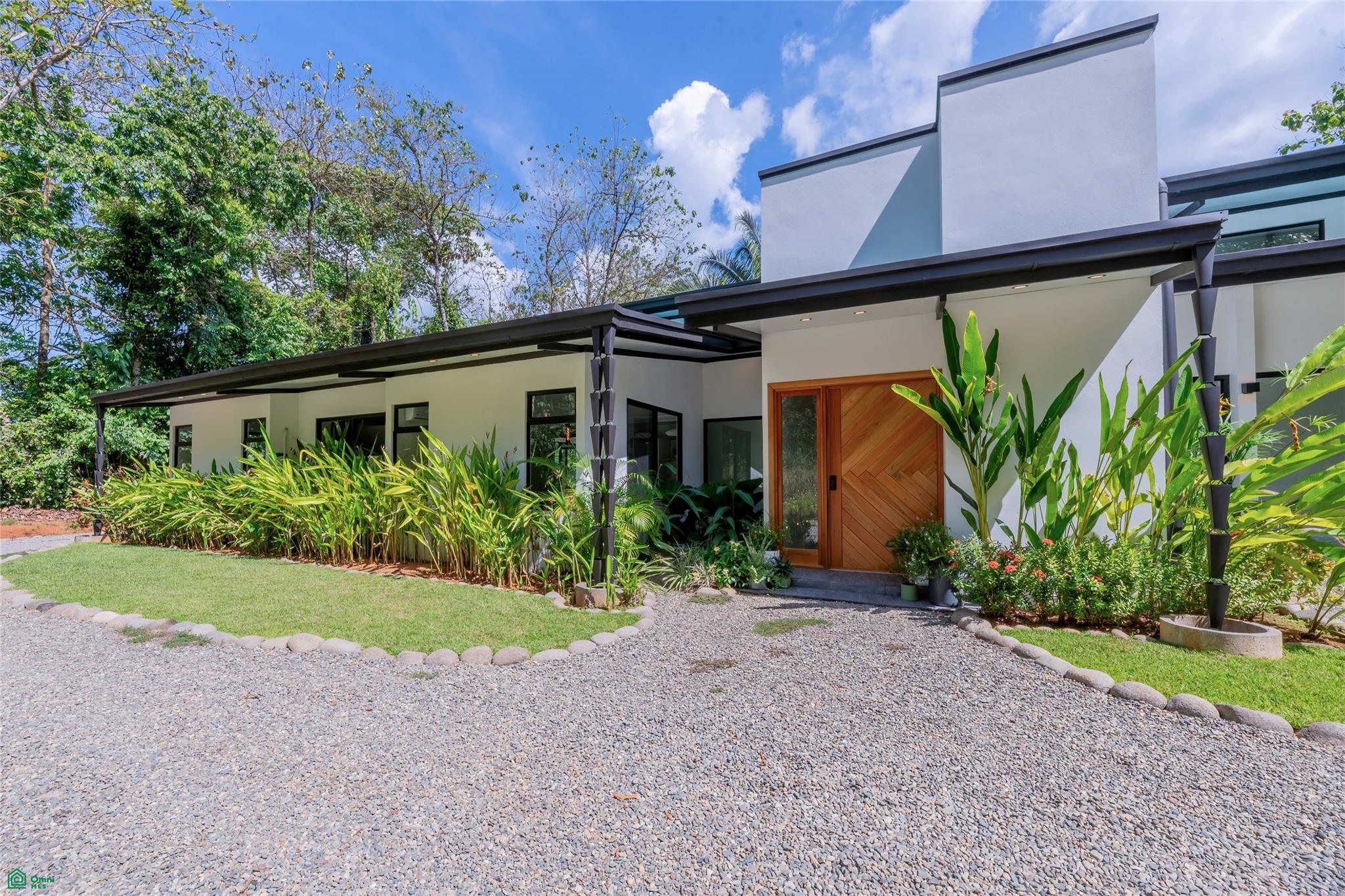 The Hidden Jungle Residence