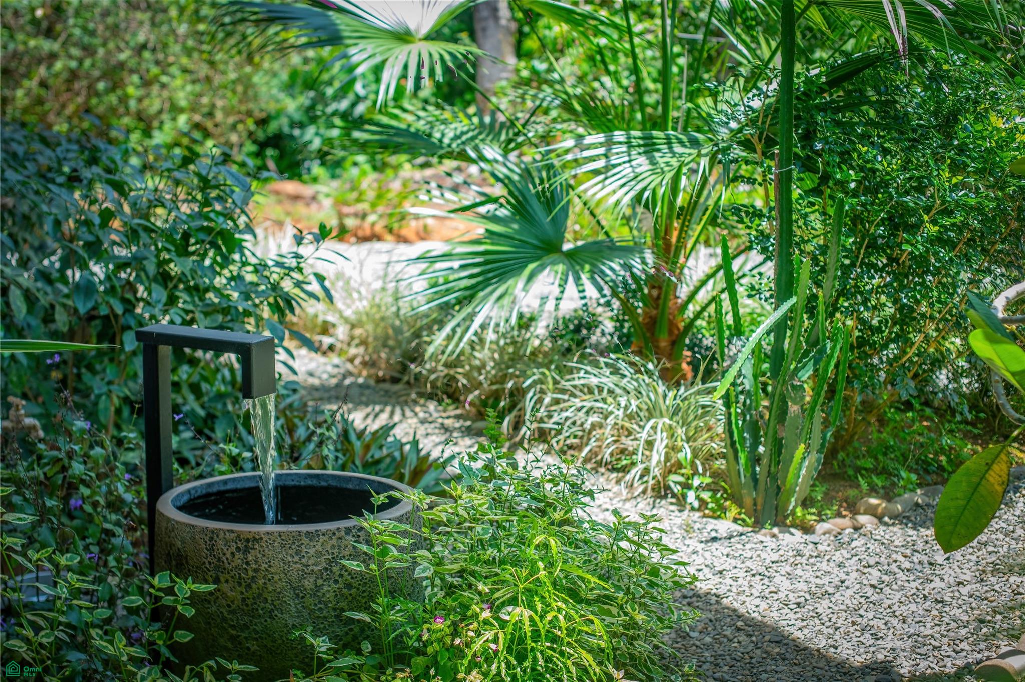 The Hidden Jungle Residence