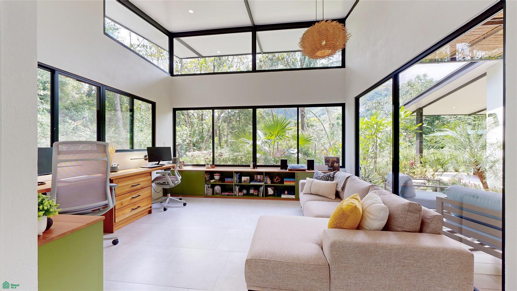 The Hidden Jungle Residence
