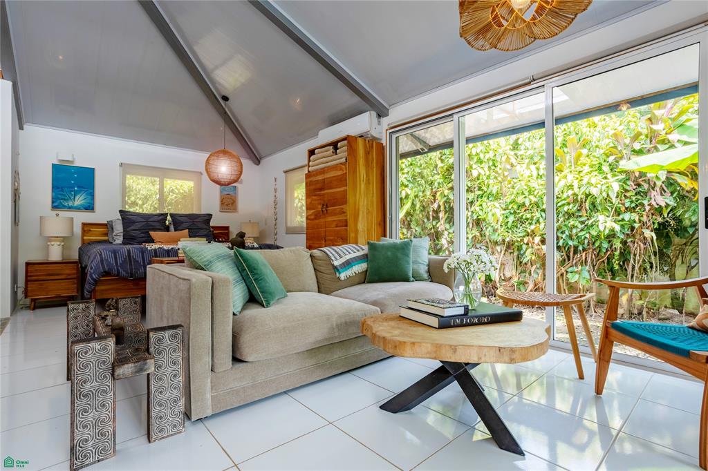 Blue Beach Bungalow
