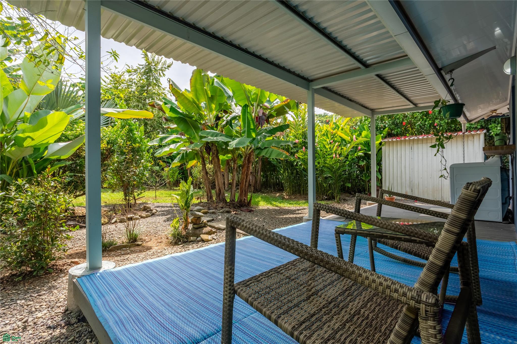 Blue Beach Bungalow