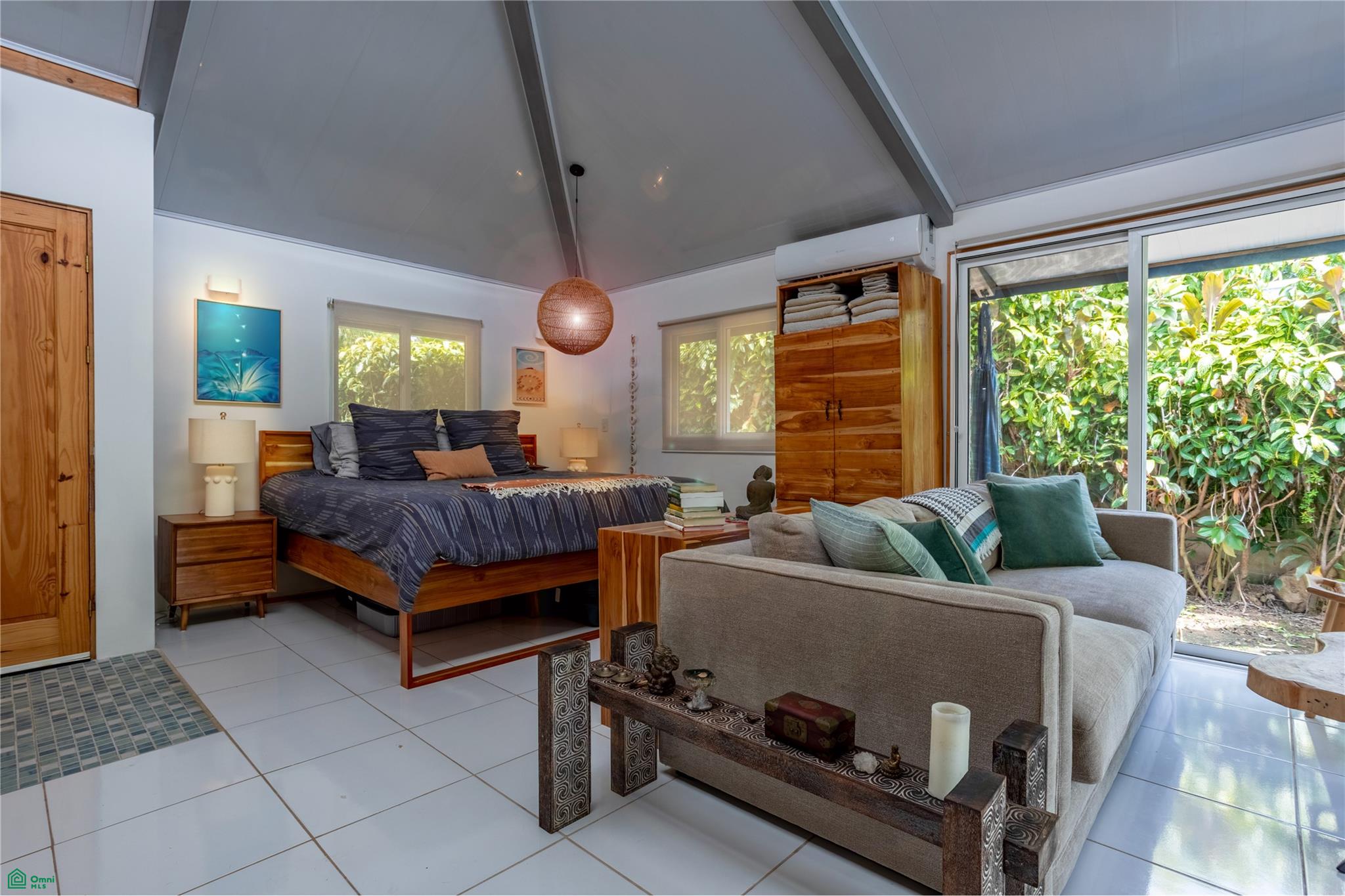 Blue Beach Bungalow