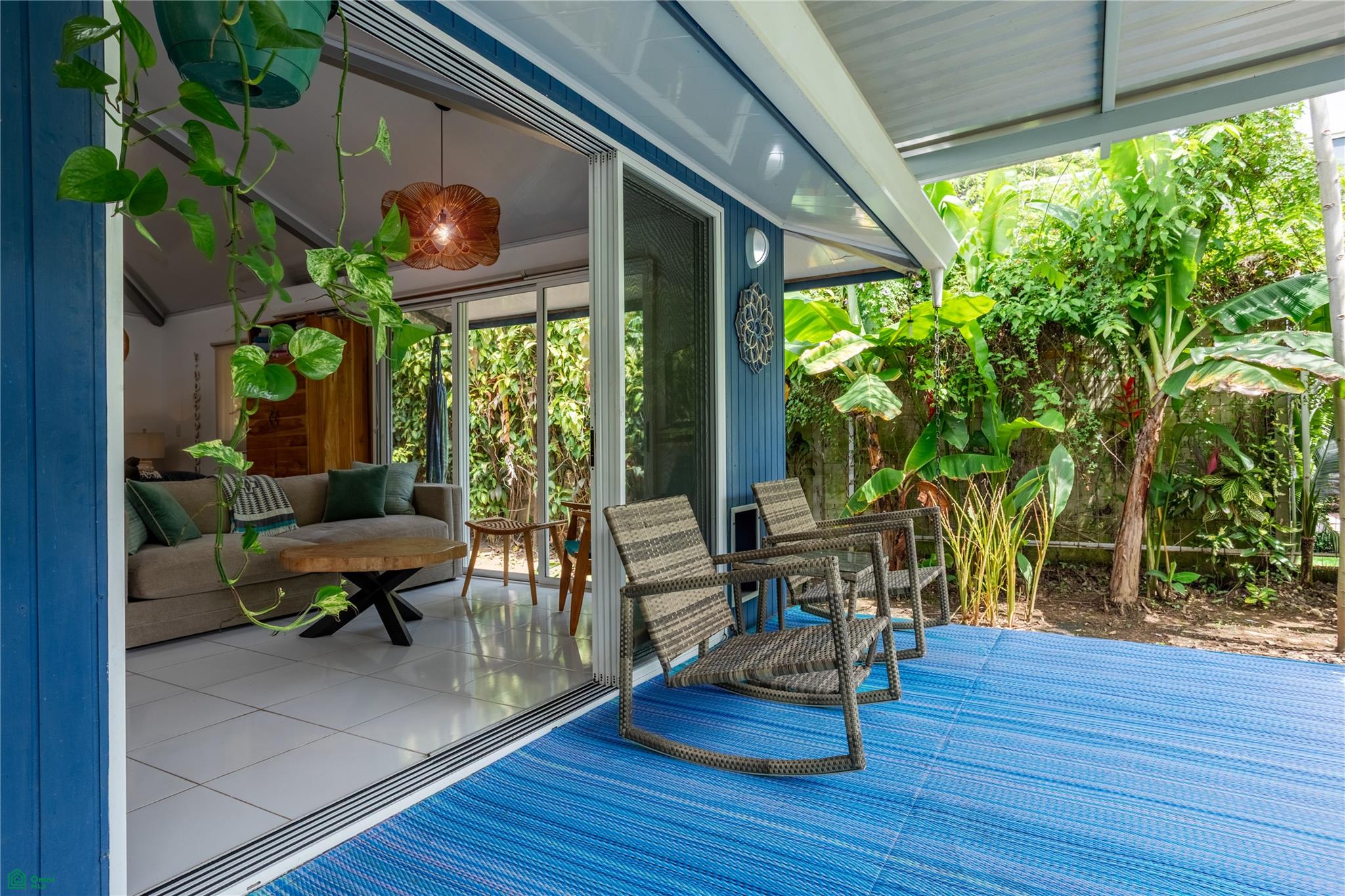 Blue Beach Bungalow