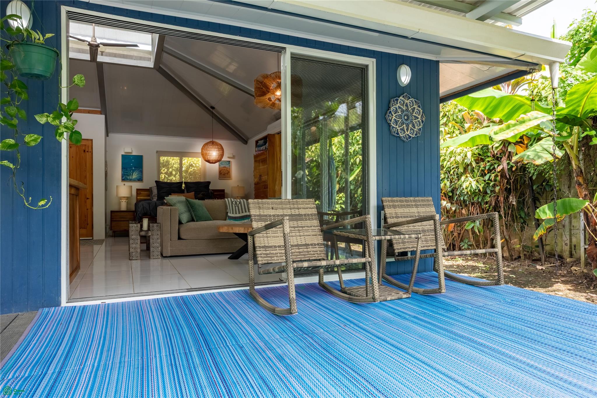Blue Beach Bungalow