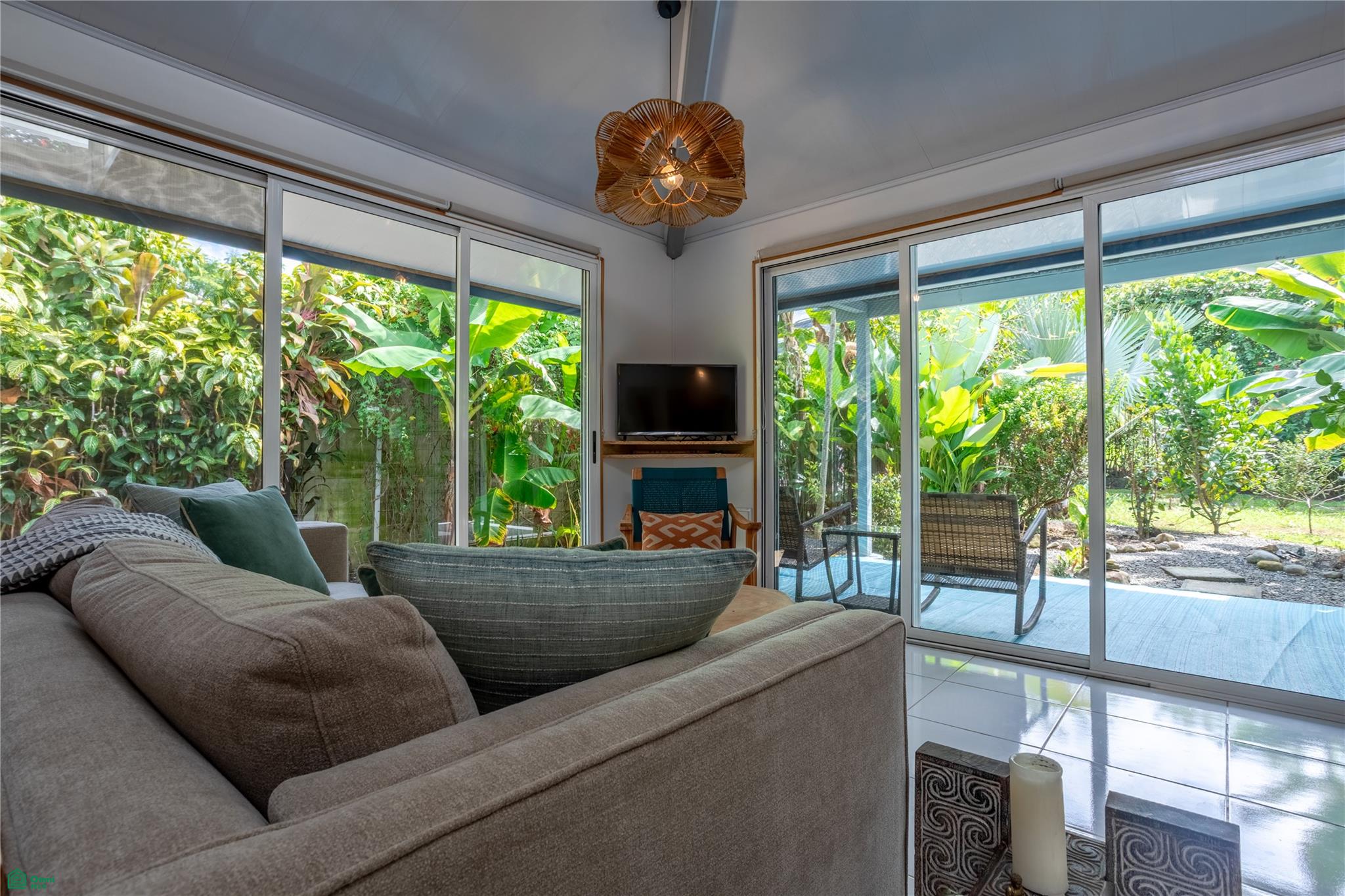 Blue Beach Bungalow