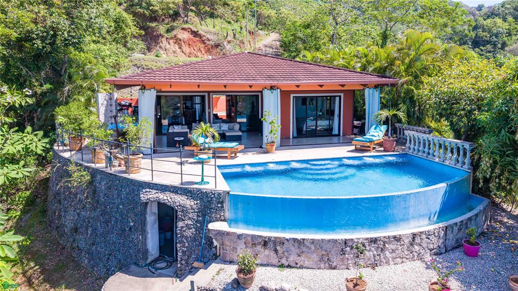 Casa Jungalow