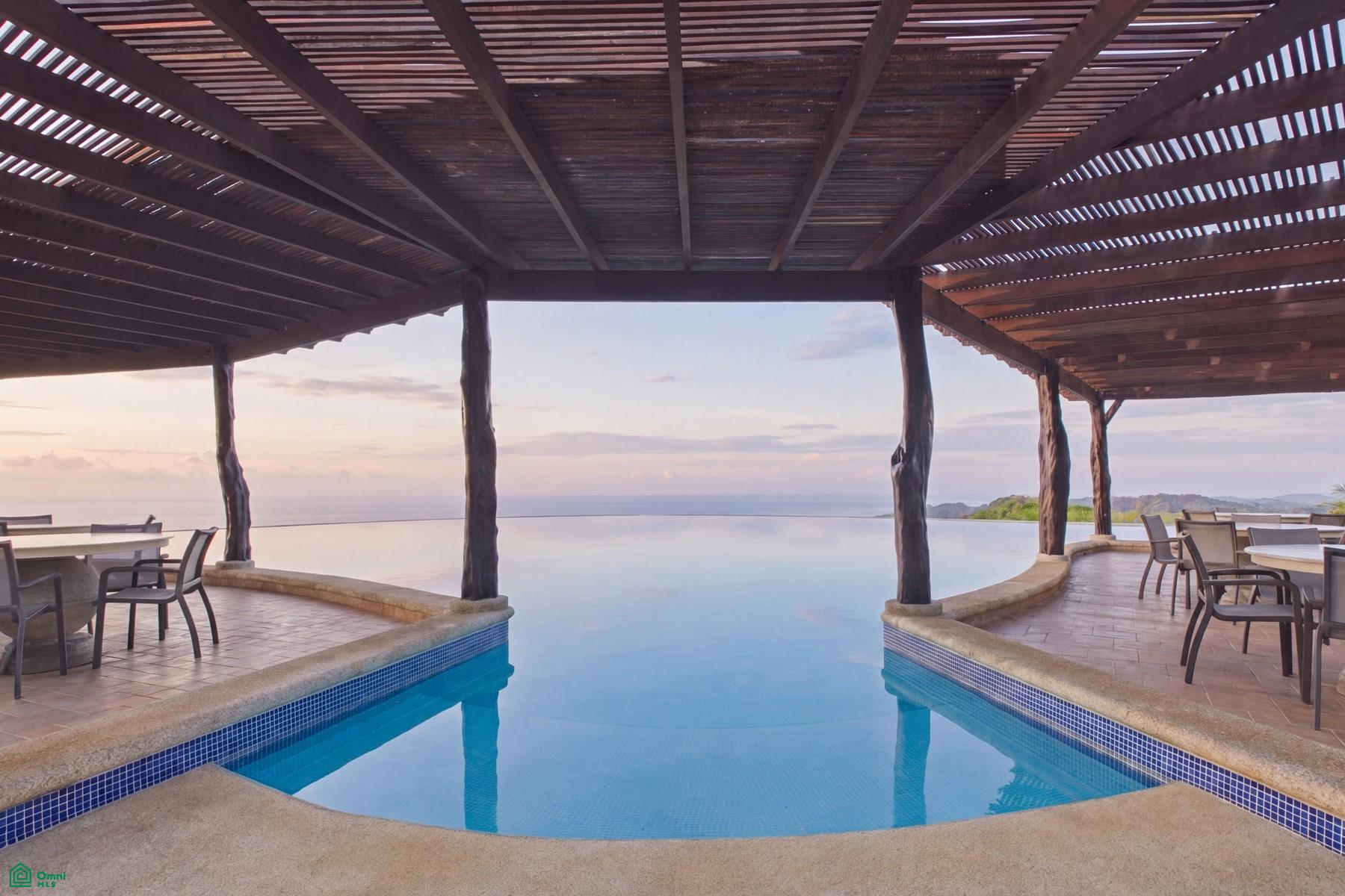 Casa Monos | Ventanas del Mar