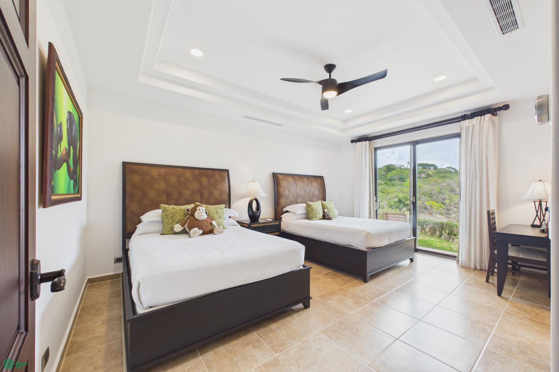 Casa Monos | Ventanas del Mar