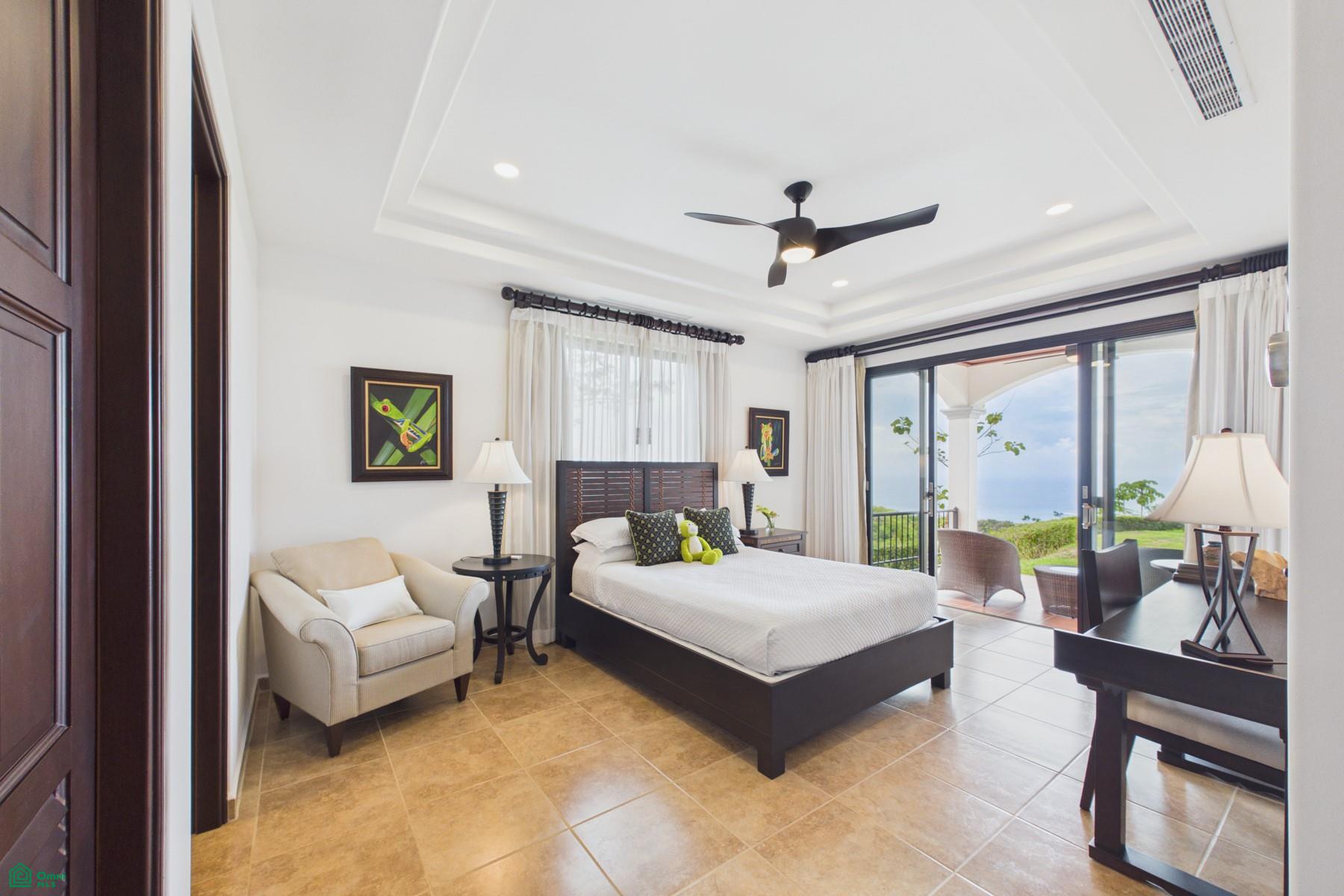 Casa Monos | Ventanas del Mar