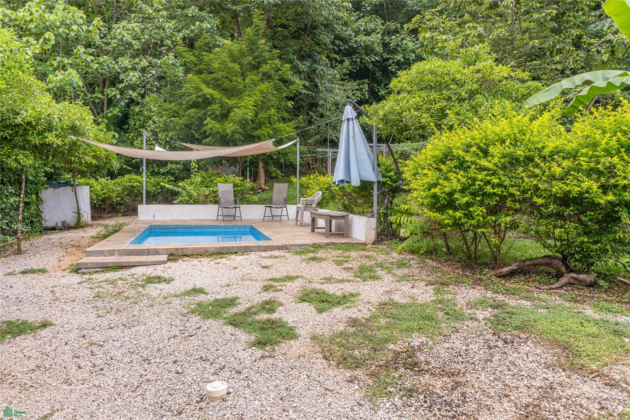 Blue Zone Cozy Cabana