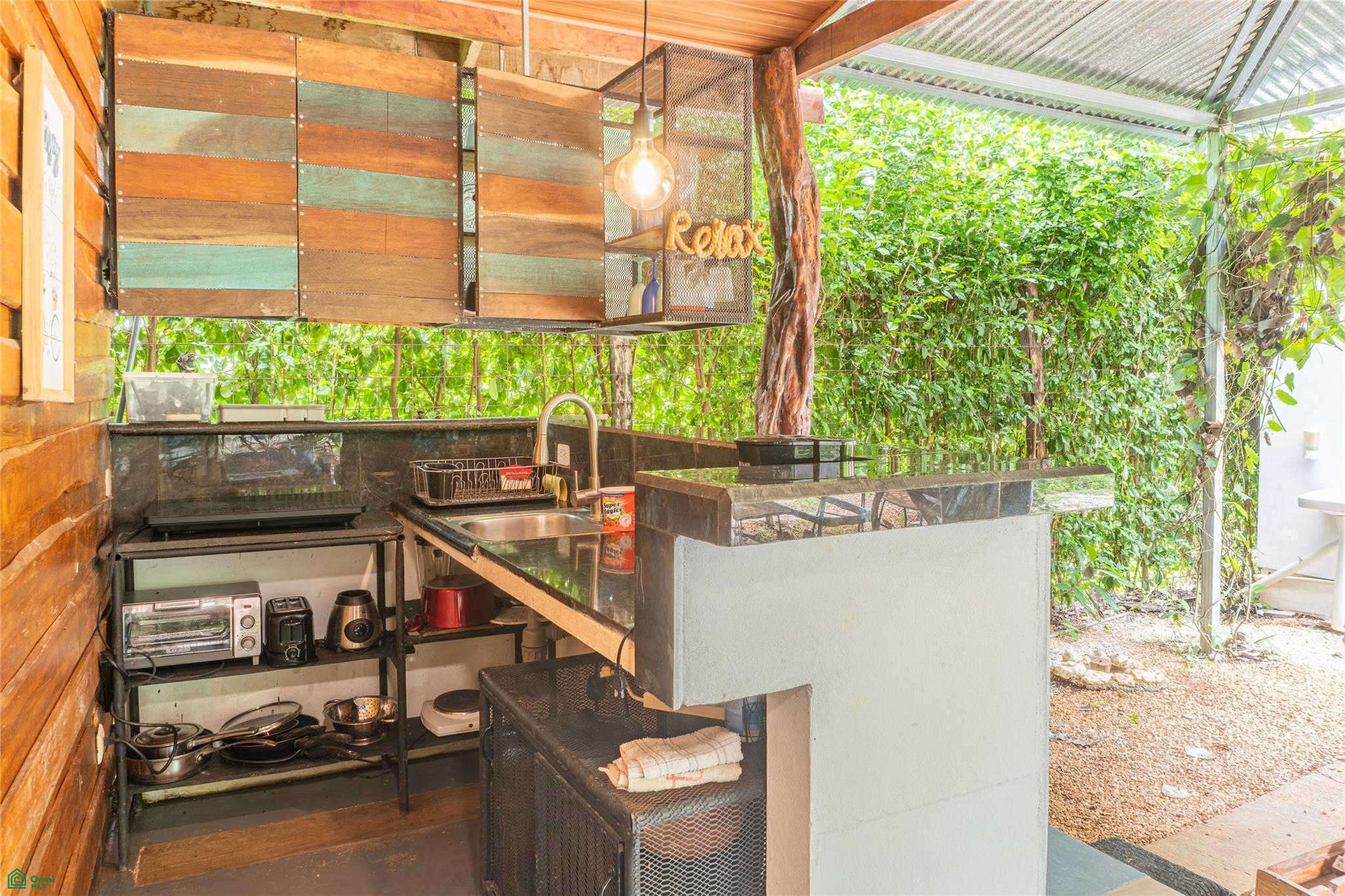 Blue Zone Cozy Cabana