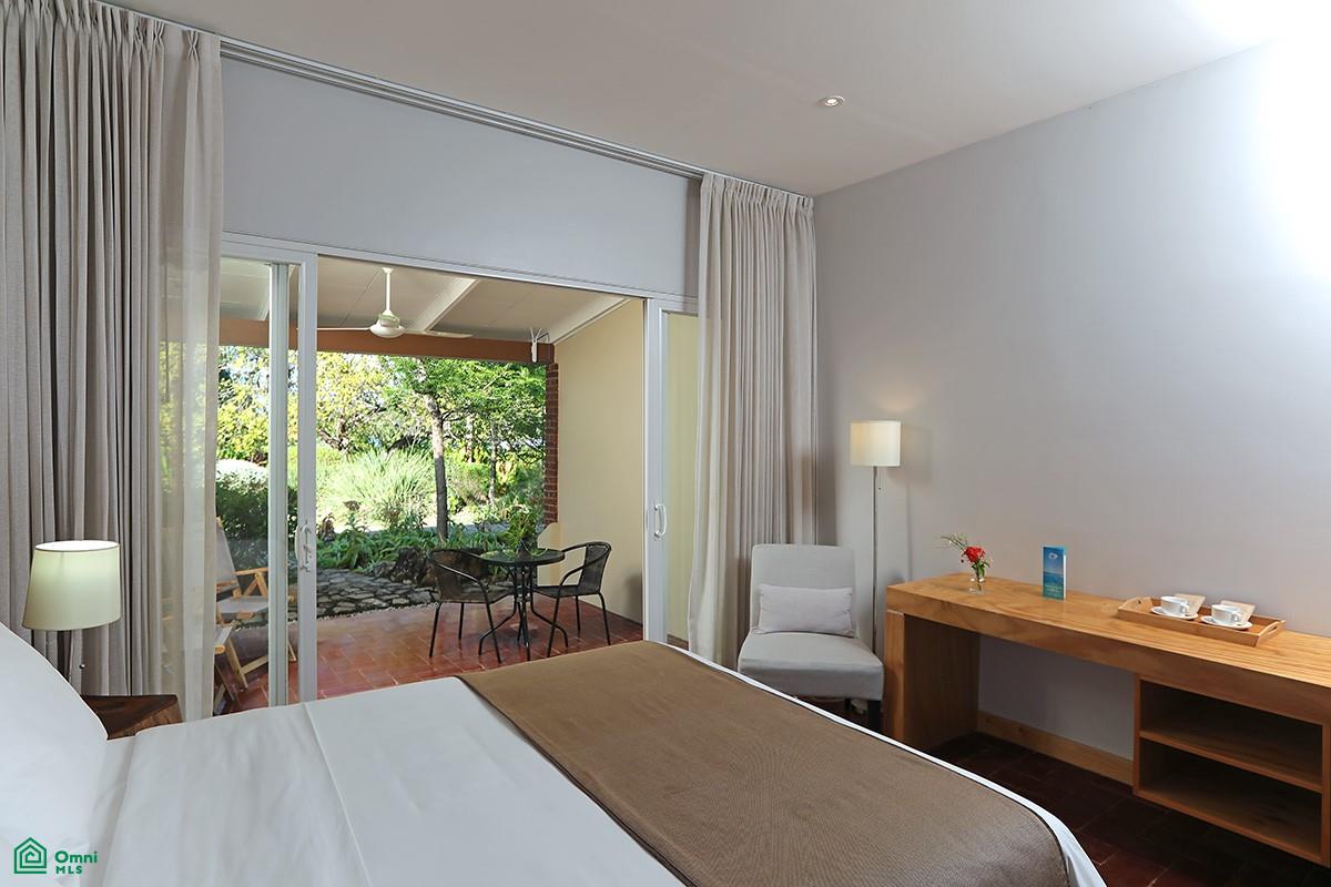 Playa Naranjo Boutique Hotel