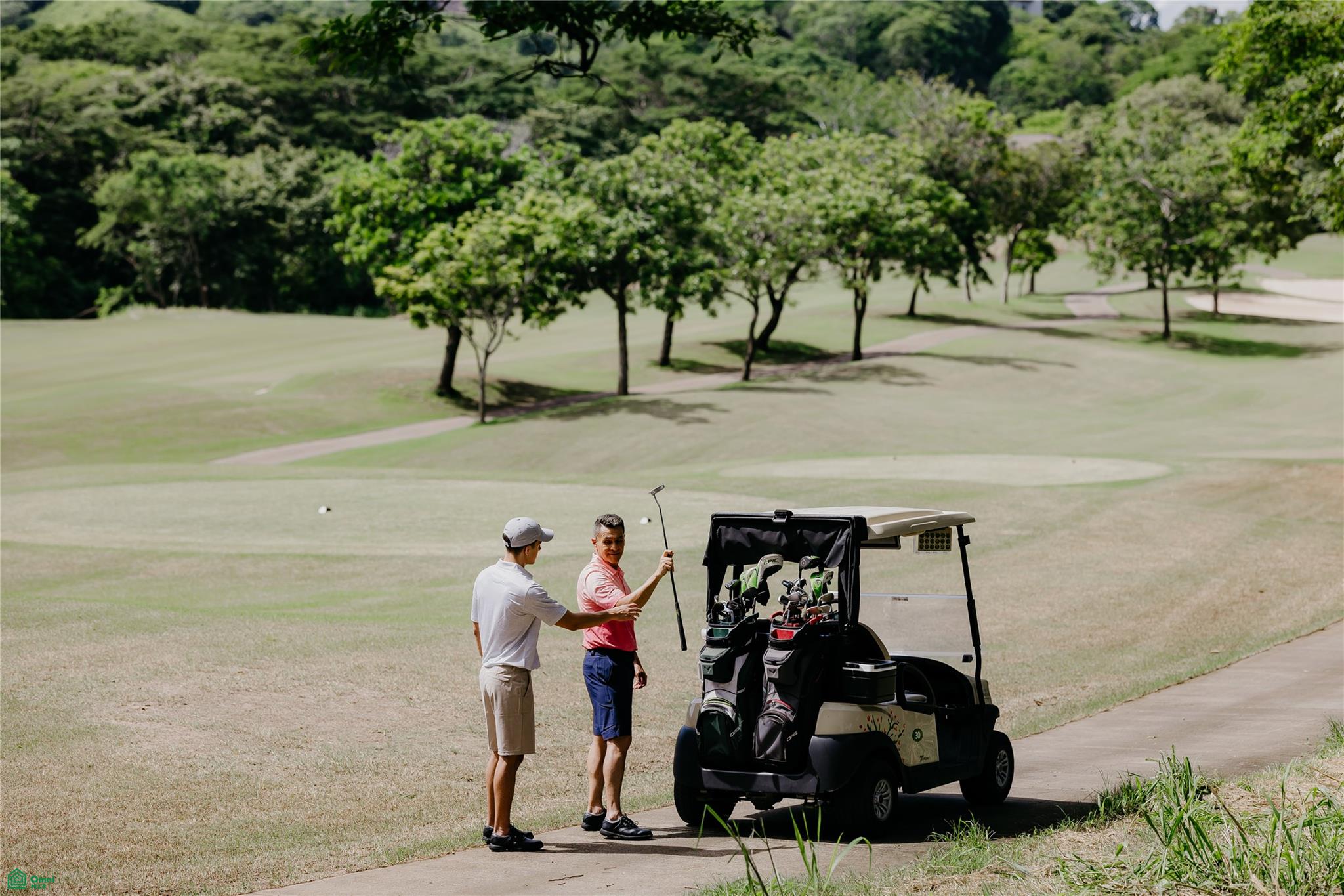 Villa Akari — A Sanctuary of Light on the Greens