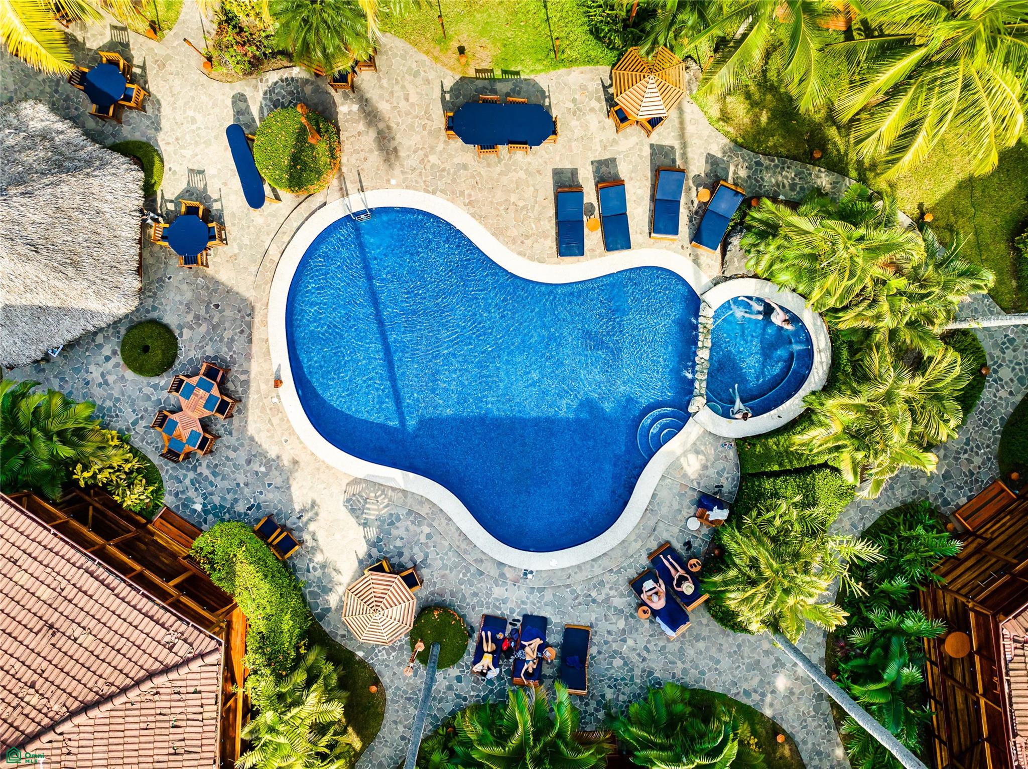 Tambor Tropical Beach Hotel