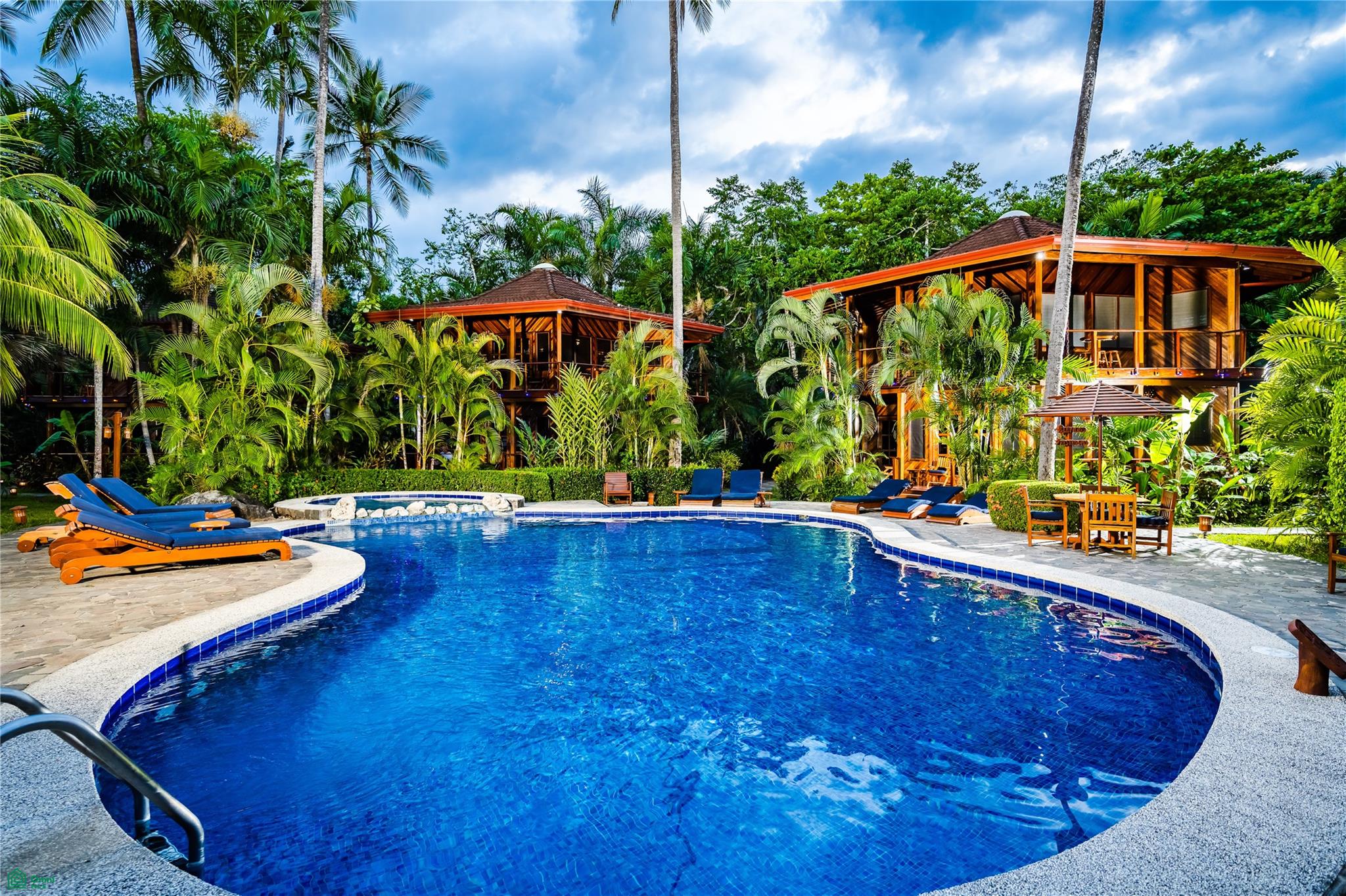 Tambor Tropical Beach Hotel