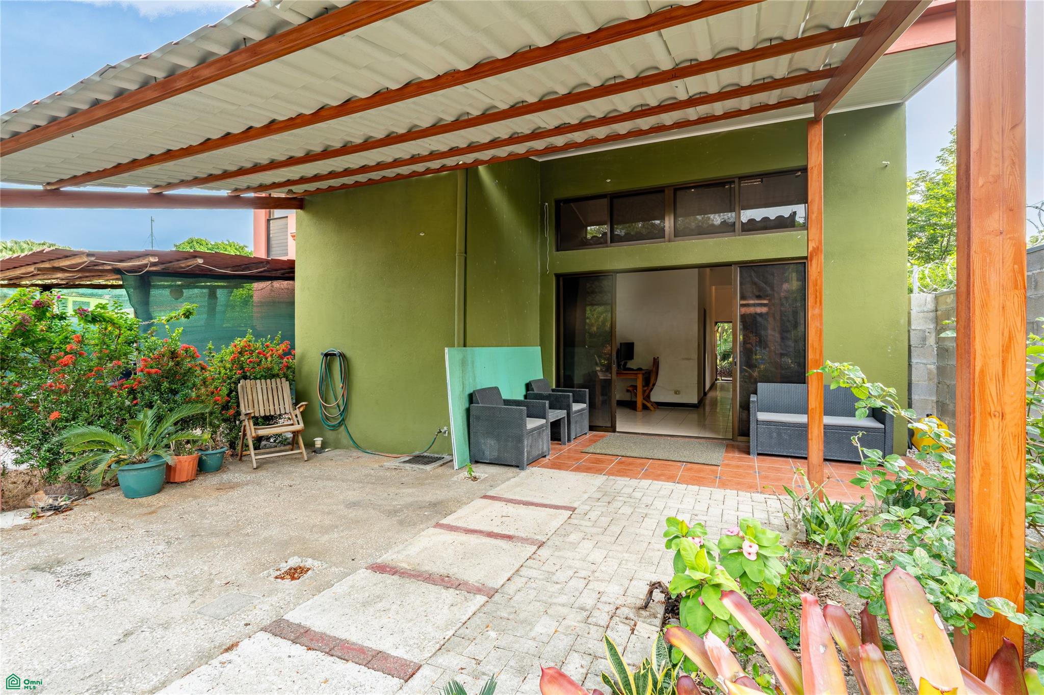 Barco Quebrado Condo #22
