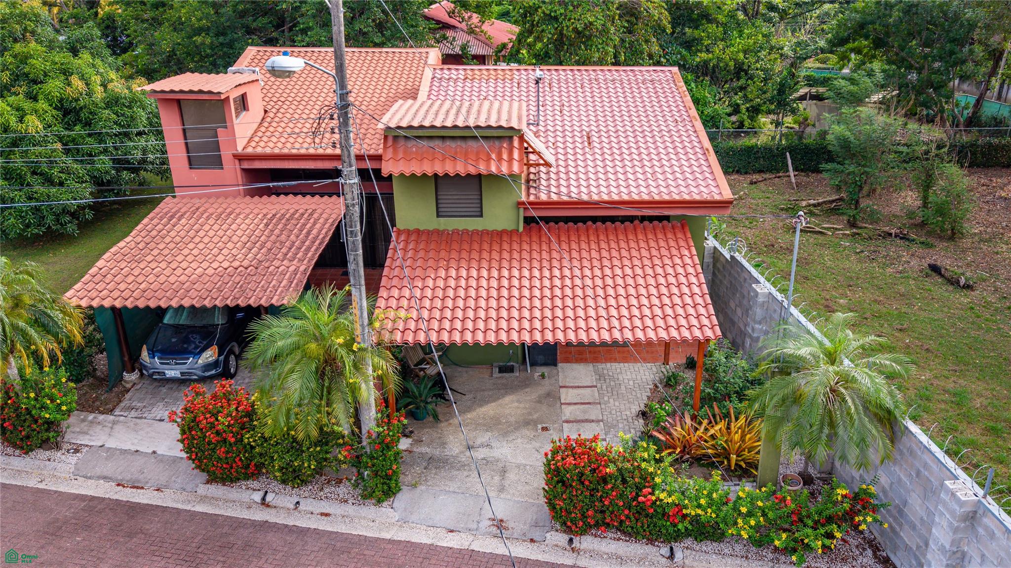 Barco Quebrado Condo #22