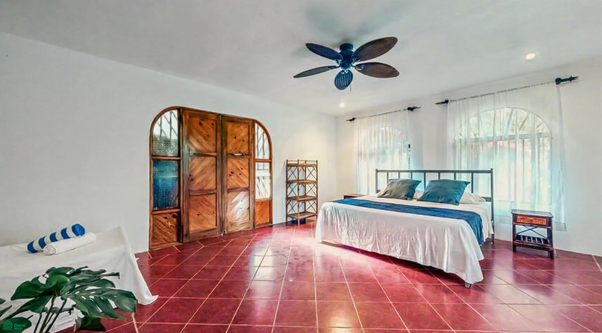The Scarlet Villas