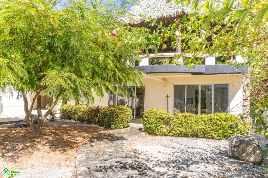 Vista Bahia Estate, Samara