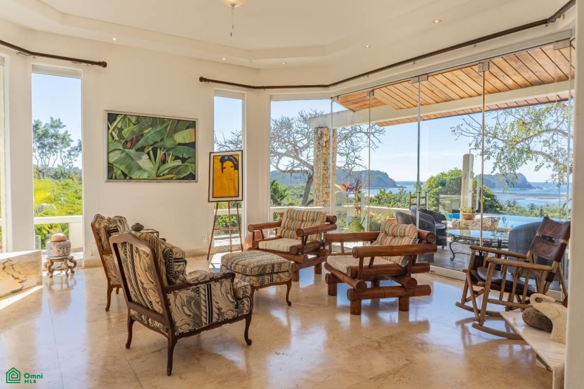 Vista Bahia Estate, Samara