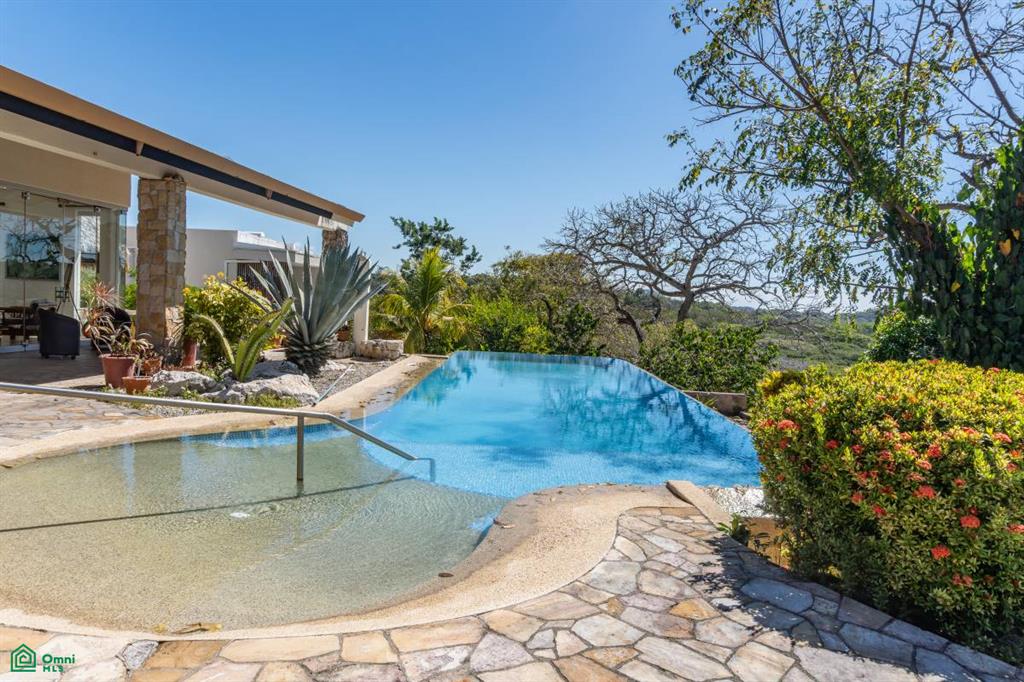 Vista Bahia Estate, Samara